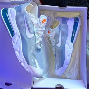 Air Max 270 React